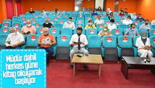 Müdür Dahil Herkes Güne Kitap Okuyarak Başlıyor